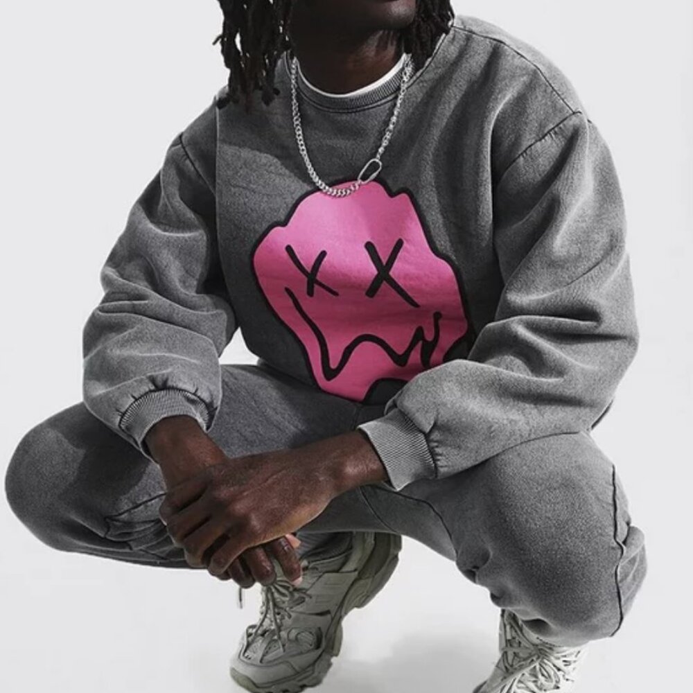 BOO HOO MEN LOOSE FIT DRIP FACE SWEATSHIRT